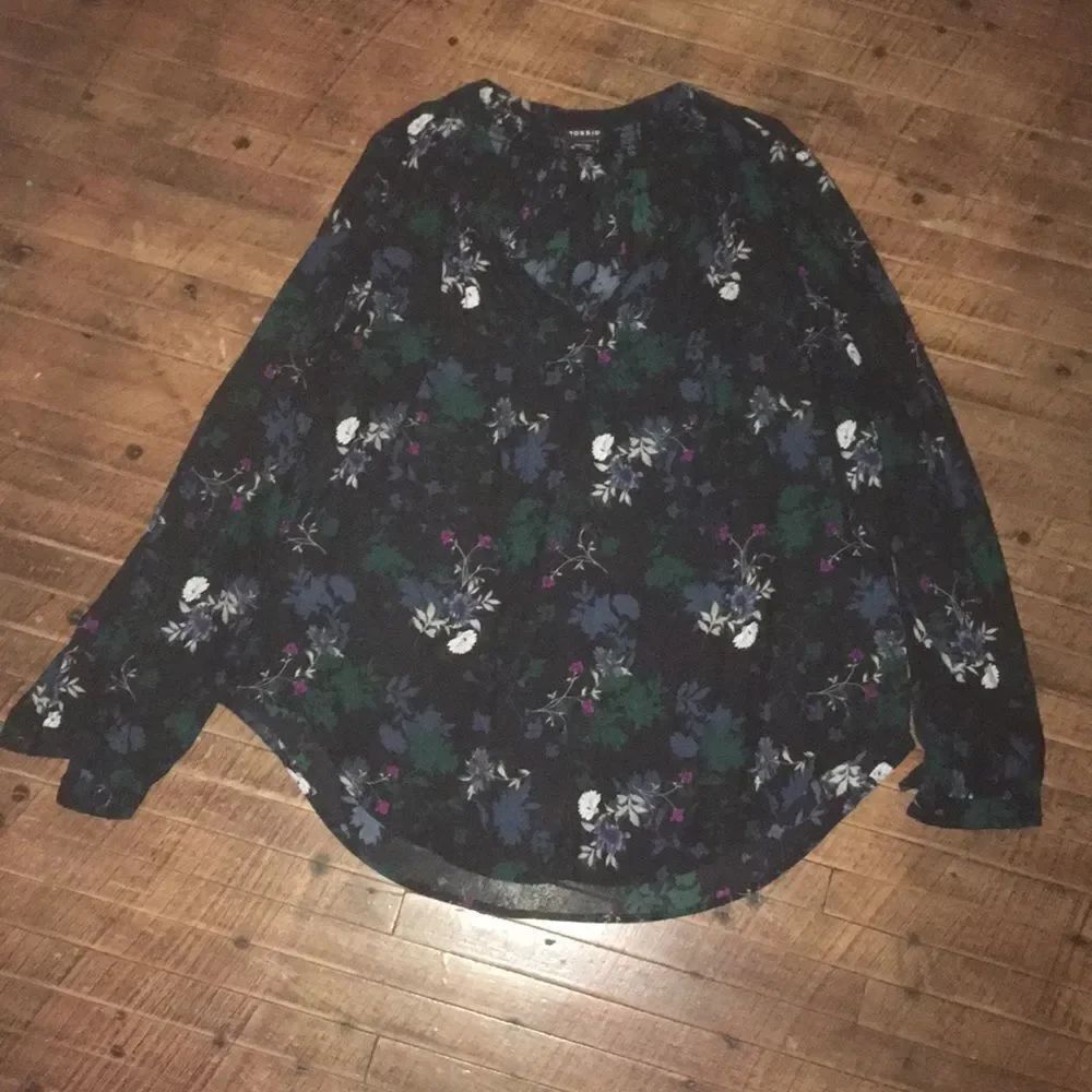 Torrid 1x flowy boho smock neck button down blouse